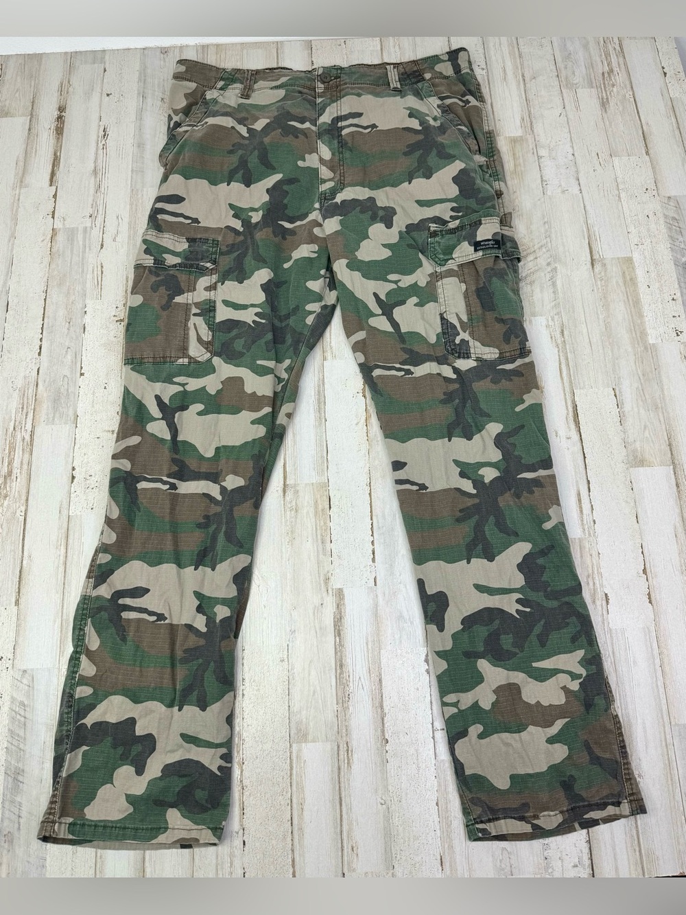 Wrangler Mens Camo Cargo Pants 38x33 Green Cotton Twill Pockets
